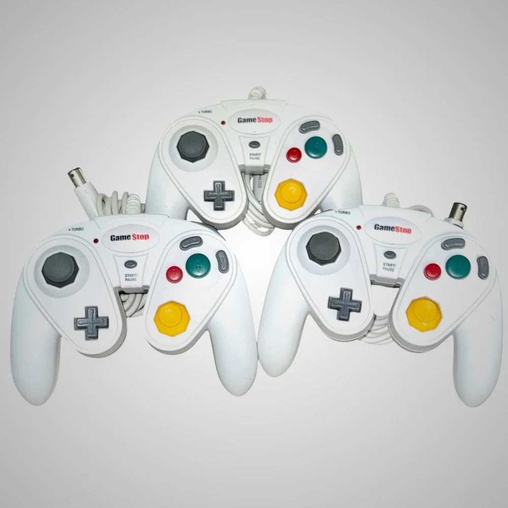 GameStop Wired Controllers for Nintendo GameCube Set of 3 White Turbo READ